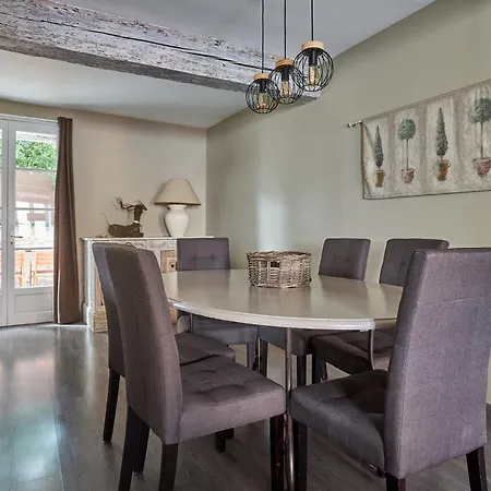 Casa Royal: Direct Cité View With Nearby Free Parking Holiday home *