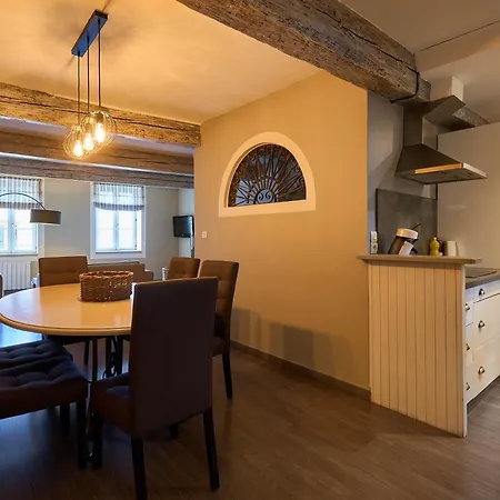 Casa Royal: Direct Cité View With Nearby Free Parking * Carcassonne