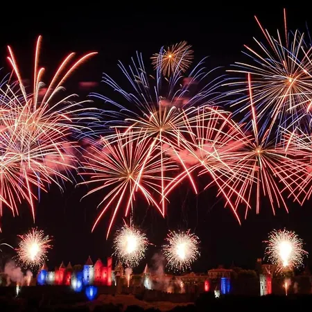 Casa Royal: Direct Cité View With Nearby Free Parking Holiday home *